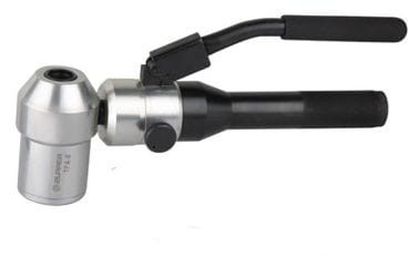 Napęd hydrauliczny do wykrawania otworów