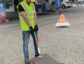 Podnośnik pokrywy ze składanym uchwytem do średnich/ciężkich metalowych pokryw włazów Atex , siła podnoszenia 210 kg